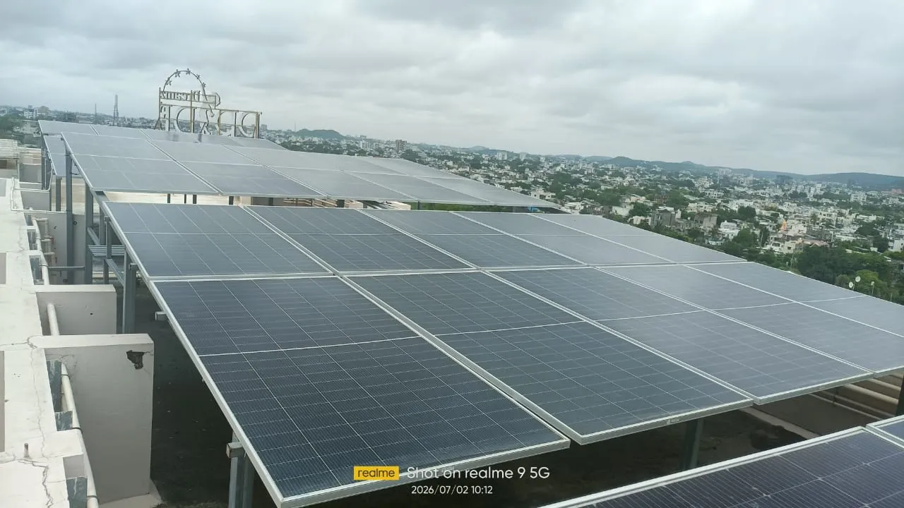 20kW rooftop solar panel installation at 10th floor Dream Pride, Amravati, Maharashtra